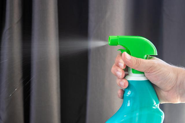 Spray assainissant maison